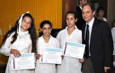 Foto de la galería: Entrega de diplomas a los abanderados y sus escoltas de las escuelas primarias de Posadas