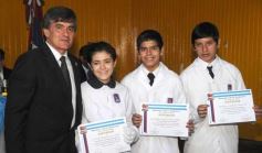 Foto de la galería: Entrega de diplomas a los abanderados y sus escoltas de las escuelas primarias de Posadas
