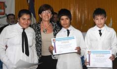 Foto de la galería: Entrega de diplomas a los abanderados y sus escoltas de las escuelas primarias de Posadas