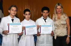 Foto de la galería: Entrega de diplomas a los abanderados y sus escoltas de las escuelas primarias de Posadas