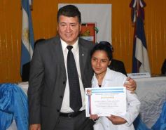 Foto de la galería: Entrega de diplomas a los abanderados y sus escoltas de las escuelas primarias de Posadas