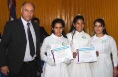 Foto de la galería: Entrega de diplomas a los abanderados y sus escoltas de las escuelas primarias de Posadas