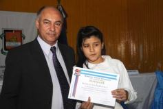 Foto de la galería: Entrega de diplomas a los abanderados y sus escoltas de las escuelas primarias de Posadas