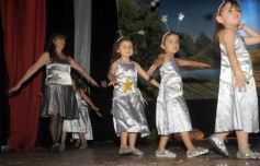 Foto de la galería: Jardín de Infantes del Colegio Del Carmen: Acto y show del fin de clases