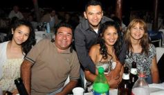 Foto de la galería: Inaguración temporada de pileta 2011 del Club Crucero del Norte