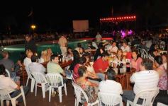 Foto de la galería: Inaguración temporada de pileta 2011 del Club Crucero del Norte