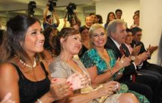 Foto de la galería: Asumen Funcionarios