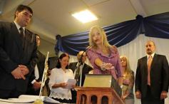 Foto de la galería: Asumen Funcionarios