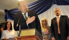 Foto de la galería: Asumen Funcionarios