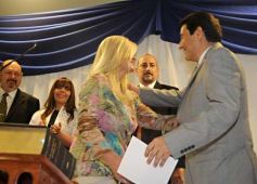 Foto de la galería: Asumen Funcionarios