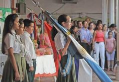 Foto de la galería: Escuela Nro. 3 de Posadas, acto fin de clases