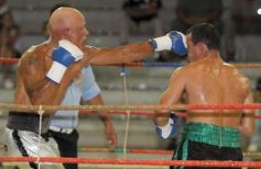 Foto de la galería: Kojak Ríos vs. La Mula Fuchs, en el Brown