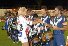 Sixto Fotografías. Deportes. Amistosos - Guaraní A. Franco 0-Velez Sarfiels 3