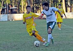 Sixto Fotografías. Deportes. Liga Posadeña A - La Picada 1-Crucero 0