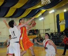 Sixto Fotografías. Deportes. Asociacion Posadeña - Fucion: 2 de Abril, Ch. 32-33 72-Guaraní A. Franco 65