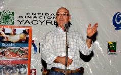 Sixto Fotografías. Sociedad. Presentación de Libro - Pescando en el Litoral Argentino de Victor Bonifato.-