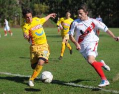 Sixto Fotografías. Deportes. Liga Posadeña A - Crucero 0-Guaraní 0