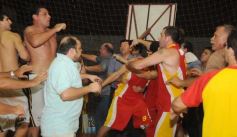 Foto de la galería: Tokio 78 - Talleres de Tucumán 77. Final con incidentes!!!