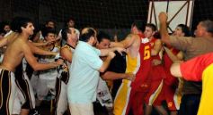 Foto de la galería: Tokio 78 - Talleres de Tucumán 77. Final con incidentes!!!