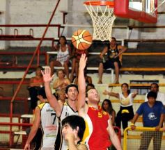 Foto de la galería: Tokio 78 - Talleres de Tucumán 77. Final con incidentes!!!