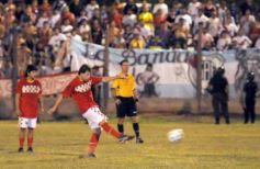 Foto de la galería: Brown 1-Guaraní 2