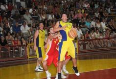 Foto de la galería: Tokio 81-Mitre 75