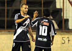 Foto de la galería: Guaraní 2-Mitre 0