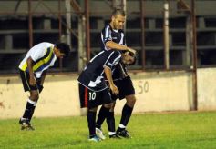 Foto de la galería: Guaraní 2-Mitre 0