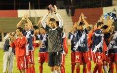 Foto de la galería: Guaraní 2-Brown 0