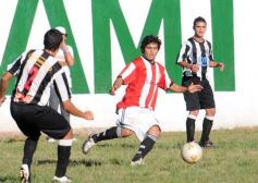 Foto de la galería: Atlético Posadas 2 - Sporting de Santo Pipó 1