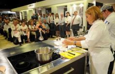 Foto de la galería: Presentación de productos Johnson a clientes y amigos