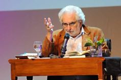 Foto de la galería: Mario “Pacho” O’ Donnell disertó en el Teatro Lírico