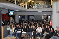 Foto de la galería: Mario “Pacho” O’ Donnell disertó en el Teatro Lírico