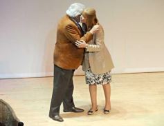 Foto de la galería: Mario “Pacho” O’ Donnell disertó en el Teatro Lírico