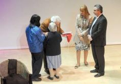 Foto de la galería: Mario “Pacho” O’ Donnell disertó en el Teatro Lírico