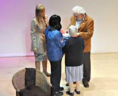 Foto de la galería: Mario “Pacho” O’ Donnell disertó en el Teatro Lírico