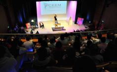 Foto de la galería: Mario “Pacho” O’ Donnell disertó en el Teatro Lírico