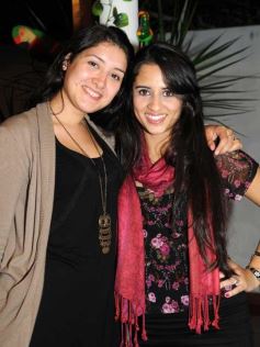 Foto de la galería: Silvina Daniela Davalos en su casa con amigos!!!