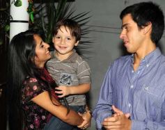 Foto de la galería: Silvina Daniela Davalos en su casa con amigos!!!