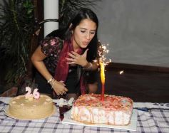 Foto de la galería: Silvina Daniela Davalos en su casa con amigos!!!