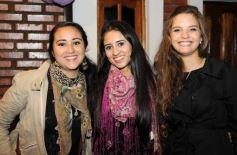 Foto de la galería: Silvina Daniela Davalos en su casa con amigos!!!