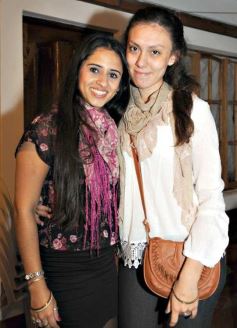 Foto de la galería: Silvina Daniela Davalos en su casa con amigos!!!