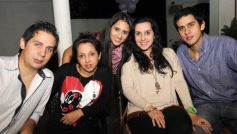 Foto de la galería: Silvina Daniela Davalos en su casa con amigos!!!