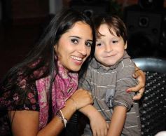 Foto de la galería: Silvina Daniela Davalos en su casa con amigos!!!