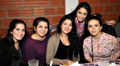 Foto de la galería: Silvina Daniela Davalos en su casa con amigos!!!