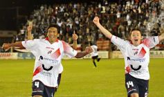 Foto de la galería: Guaraní 0-Juventud Unida 0 (La Franja a un paso del Argentino A)