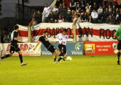 Foto de la galería: Guaraní 0-Juventud Unida 0 (La Franja a un paso del Argentino A)