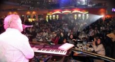 Foto de la galería: César "Banana" Pueyrredón en el Casino Club