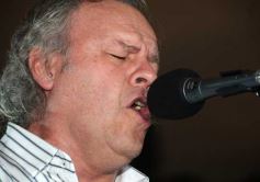 Foto de la galería: César "Banana" Pueyrredón en el Casino Club