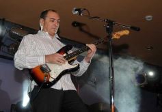 Foto de la galería: César "Banana" Pueyrredón en el Casino Club